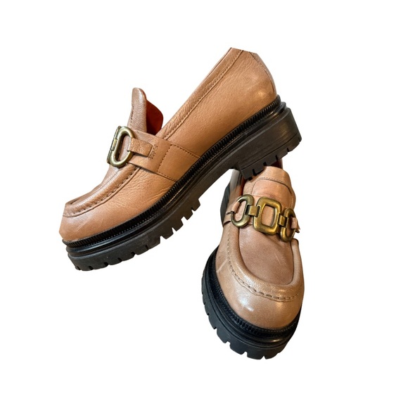 Elegant Tan Loafers with Gold Buckle - Picture 1 of 8